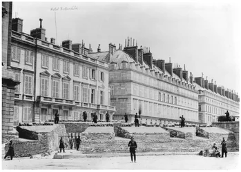 Barrikade während der Kommune von Paris in der Rue de Rivoli, 1871